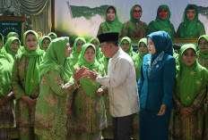 Bupati Kuningan Hadiri Pelantikan PC Muslimat NU, Tekankan Peran Perempuan dalam Pembangunan Daerah