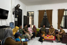 Babinsa dan Bhabinkamtibmas Hadiri Rapat Koordinasi Percepatan Pembangunan Koperasi Merah Putih di Kesenden