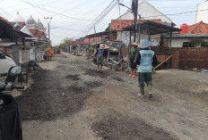 Pemdes Ambulu Hidupkan Gotong Royong Usai Dana Desa Dipangkas Rp1,2 Miliar