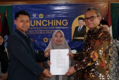 Ketua BNSP Serahkan Lisensi LSP UIBBC dan SMK YPIB Cirebon, Perkuat SDM Menuju Indonesia Emas