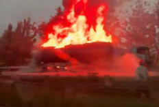 BREAKING NEWS: Truk Tangki Kebakaran di Tol Cipali, Api Membumbung Tinggi