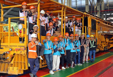 KAI Daop 3 Cirebon Kenalkan Dunia Perkeretaapian Lewat Program Edutrain