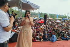 Rofiah Pulang ke Kuningan Usai Tembus Top 17 D’Academy 8, Disambut Meriah Warga Cipetir