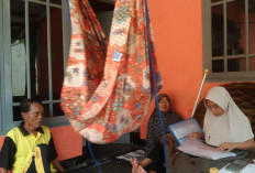 Kisah Pilu Ibu di Majalengka Rawat Anak Lahir Tanpa Bola Mata, Sambil Pulihkan Kaki yang Patah