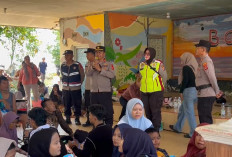 Pengunjung Membludak di Pantai Balongan Indah, Satbinmas Polres Indramayu Imbau Wisatawan Waspada