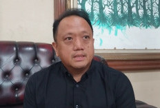 Pernyataan Ketua DPRD soal Dugaan Selingkuh HSG dan Istri Kuwu: Gak Ada, Buat Apa Memperlambat!
