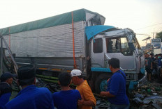 Breaking News: Truk Rem Blong Tabrak Warung di Arjawinangun Cirebon, Satu Orang Tewas