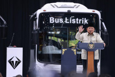 Prabowo Resmikan Pabrik Kendaraan Listrik di Magelang, Bus hingga Truk EV Diproduksi Lokal