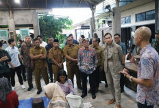 Menpar Tinjau Batik Trusmi, Bupati Imron Minta Dukungan Pengembangan Wisata