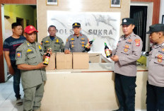 Polsek Sukra Amankan Puluhan Botol Miras Jelang Masa Tenang Pilwu Indramayu 2025