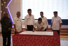 Bupati Imron Minta Kepala Sekolah Jadi Teladan dalam Membangun Budaya Antikorupsi