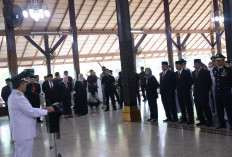 236 ASN Kabupaten Cirebon Dilantik, Bupati Imron Minta Pejabat Baru Langsung Tancap Gas Tingkatkan Kinerja