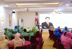 OJK Cirebon Edukasi Ibu-Ibu Kelola Keuangan, Waspadai Pinjol Ilegal hingga Judi Online