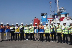 Komisi V DPR RI Tinjau Pelindo Cirebon, Dorong Penguatan Peran Pelabuhan sebagai Simpul Logistik Jawa Barat