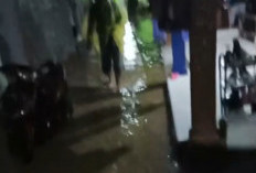 Drainase Meluap, Permukiman Warga di Kampung Sirandu Pegambiran Cirebon Kebanjiran