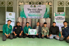 BMH Bersama ACMM Salurkan Program 1000 Sajadah untuk Masjid di Cirebon