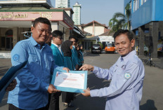 Dosen UGJ Hendri Bontot Raih Penghargaan BRIN Lewat Karya Pengantar Ilmu Politik di Era Digital