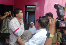 Maruarar Sirait Bedah Rumah Warga Majalengka, Tangis Haru Nunung Pecah Saat Peluk Bang Ara