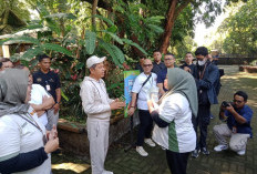 Dedi Mulyadi Bayar Gaji 2 Bulan Karyawan Kebun Binatang Bandung, Tangis Haru Pecah
