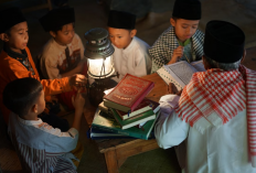 Pesantren Salaf vs Modern: Apa Perbedaannya dan Mana yang Cocok untuk Anak?