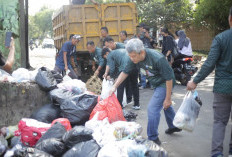 Aksi Bersih Sampah, Pemkab Cirebon  Dorong Kesadaran Kolektif Masyarakat