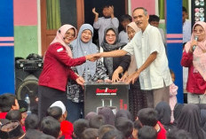 Dari Infak Harian, Wali Murid SDN 1 Ciawigebang Sumbang Sound System untuk Sekolah