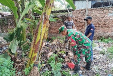 Warga RW 03 Langensari Bersama Babinsa Gelar Kerja Bakti Antisipasi Banjir dan Penyakit