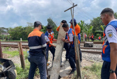 Cegah Kecelakaan, 16 Perlintasan Kereta Api Ilegal di Cirebon Resmi Ditutup KAI