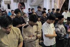 Viral Tarawih Terlama di Cirebon, 3 Jam Nonstop di Masjid Nurul Ikhsan, Baca 3 Juz Setiap Malam