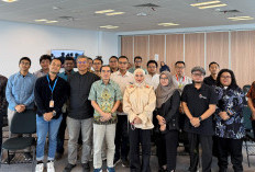 Sekolah Demokrasi: Mencegah Keruntuhan Institusi dan Membangun Kembali Demokrasi