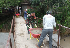 Peduli Pembangunan Infrastruktur, Babinsa Argasunya Pantau Progres Percepatan Pembangunan Jembatan