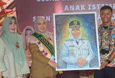 Gelar Karya SLBN Cirebon Penuh Haru, Wakil Walikota Terima Banyak Kejutan