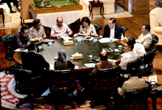 Prabowo dan Luhut Bahas Penyaluran Bansos serta Transformasi Digital, Ini Poin Pentingnya