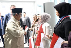 Bertemu Langsung Prabowo di Rusia, Mahasiswi Indonesia: Saya Sangat Bangga