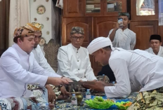 Keraton Kanoman Melantik Jeneng Astana Agung Gunung Sembung