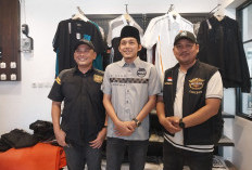 Komunitas Moge Besama Gus Iqdam Ziarah ke Makam Sunan Gunung Jati