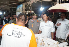 Forkopimda Cirebon Sidak Pasar dan SPBU Jelang Ramadhan, Pastikan Stok Bahan Pokok Aman