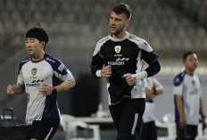 Rumor Panas Liga 1: Maarten Paes Berpotensi Berseragam Persib Bandung Paruh Musim