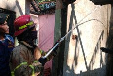 Rumah Kosong di Desa Sidamulya Cirebon Dilalap Api, Begini Kronologi Kebakarannya