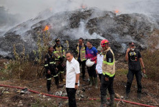 TPSA Ciniru Kuningan Terbakar Hebat, Bupati Turun Langsung dan Siapkan Sekat Bakar