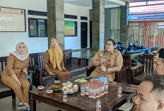 Camat Sukagumiwang Inisiasi Program Bank Sampah di Sekolah untuk Wujudkan Lingkungan Bersih