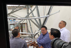 Komisi II Lihat Langsung Gedung Disnaker yang Ambruk 