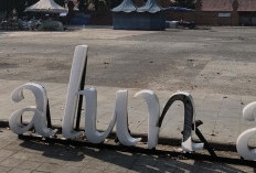 Usai Muludan, Alun-Alun Sangkala Buana Kasepuhan Disorot: Sultan Sepuh Keluhkan Kerusakan, Keraton Klaim Rugi