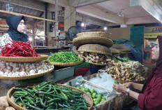 Harga Bumbu Dapur Melonjak Jelang Lebaran, Cabai Rawit Merah Tembus Rp120 Ribu per Kg di Cirebon