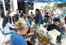 Kelurahan Kesenden Salurkan Bantuan Pangan, 1.463 Warga Terima Beras dan Minyak Goreng