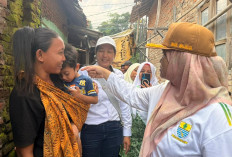 Wakil Walikota Sambangi Warga Terdampak Banjir Kalijaga 