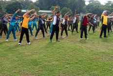 Rangkaian HUT ke-76, Korem 063/Sunan Gunung Jati Gelar Senam Massal Bersama Forkopimda