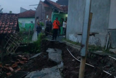 Curah Hujan Tinggi, Longsor Terjadi di Purwawinangun Kuningan