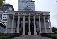 MK Minta Pemerintah dan DPR Rombak Total Aturan Pensiun Pejabat Negara