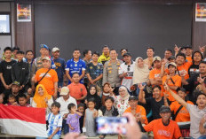 Momen Langka! Bobotoh dan Jakmania Damai, Nobar Persib vs Persija Cair Tanpa Gesekan